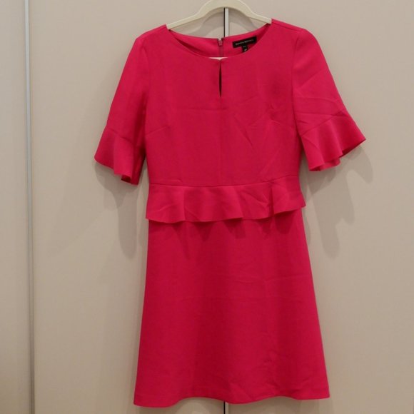 Peplum flounce dress in bright magenta 4P - Picture 4 of 7